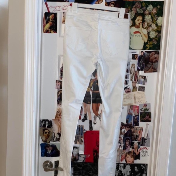 NWOT Hollister white high rise super skinny ripped jeans - size 7 / 28” - Picture 3 of 5